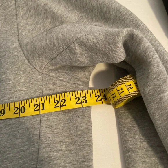 Ladies Nike sweatshirt - Picture 6 of 6